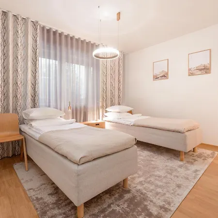Villa Luxury With 6 Bedrooms & Pool Etc