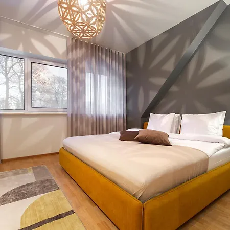 别墅 Luxury With 6 Bedrooms & Pool Etc *