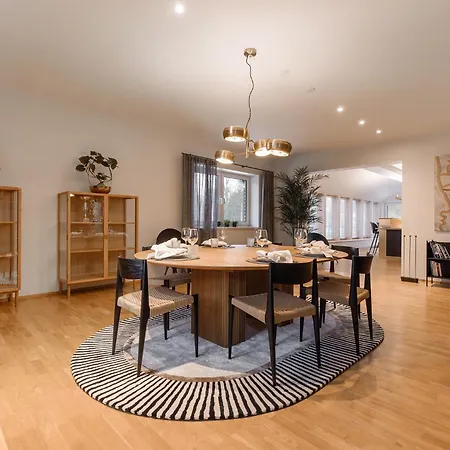 Luxury With 6 Bedrooms & Pool Etc * Tallinn